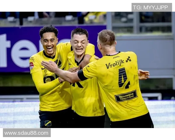 布雷达与邓伯什的激烈对决揭示了荷甲联赛的竞争魅力与球队实力对比