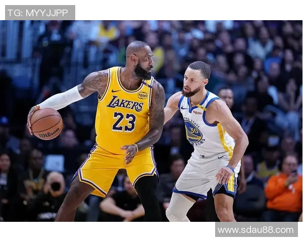 勇士逆转爵士，西部决赛将对抗湖人：一场惊心动魄的篮球对决