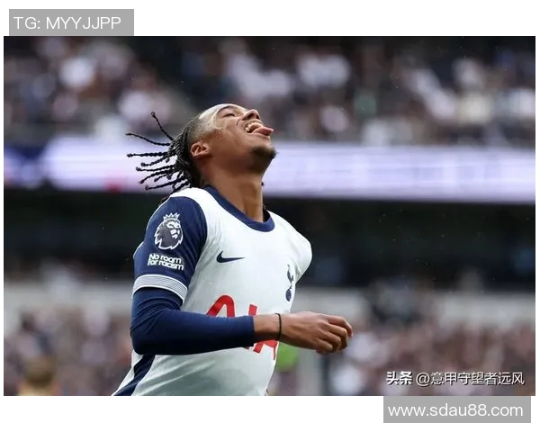 曼联与热刺实力对比分析谁能在英超赛场占据优势 曼联与热刺实力对比分析谁能在英超赛场占据优势