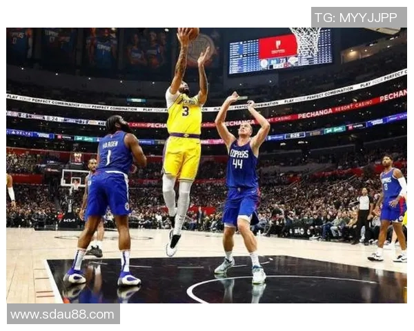 湖人对阵热火季后赛直播全程回顾与精彩瞬间分析