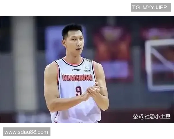 易建联：从篮球巨星到国家队领袖的辉煌历程与未来展望