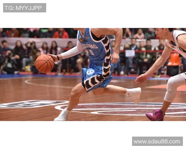 孙悦：从篮球场上的传奇到生活中的坚韧榜样，探寻他的成长与奋斗历程