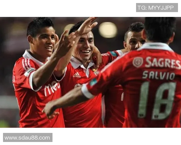 塞图巴尔主场迎战本菲卡争夺联赛关键三分的激烈对决