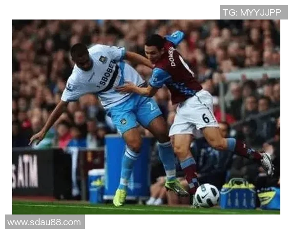 维拉与布伦特足球对决精彩纷呈球迷期待一场激烈较量