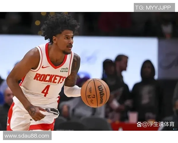 火箭队与雷霆队激战正酣微直播全程带你感受比赛精彩瞬间