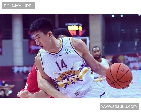 王少杰：从篮球新星到职业生涯的璀璨之路探索与挑战