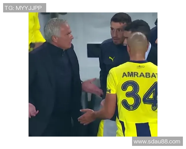 穆里尼奥怒斥欧足联争议判罚罗马无奈被淘汰引发热议