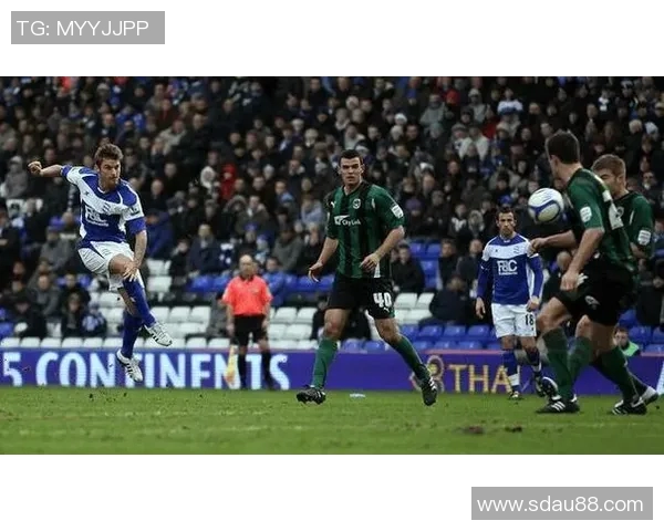 考文垂与伯明翰的激烈对决揭示英冠赛场的竞争魅力与球队实力较量