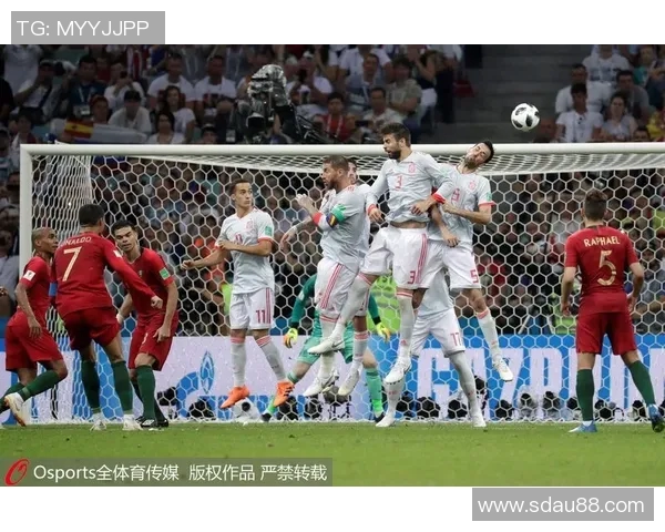 西班牙与荷兰世界杯对决回顾：经典之战的战术与瞬间解析